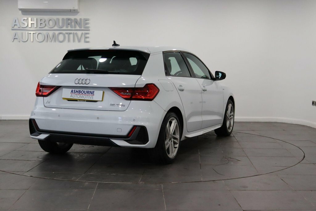 Audi A1 Sport 25 Tfsi 95 Ps 5-Speed White #24