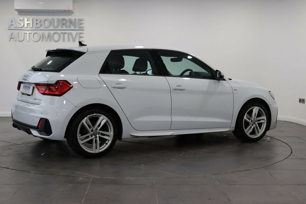 Audi A1 Sport 25 Tfsi 95 Ps 5-Speed White #17