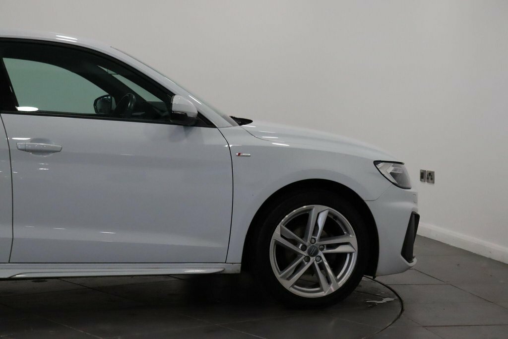Audi A1 Sport 25 Tfsi 95 Ps 5-Speed White #11