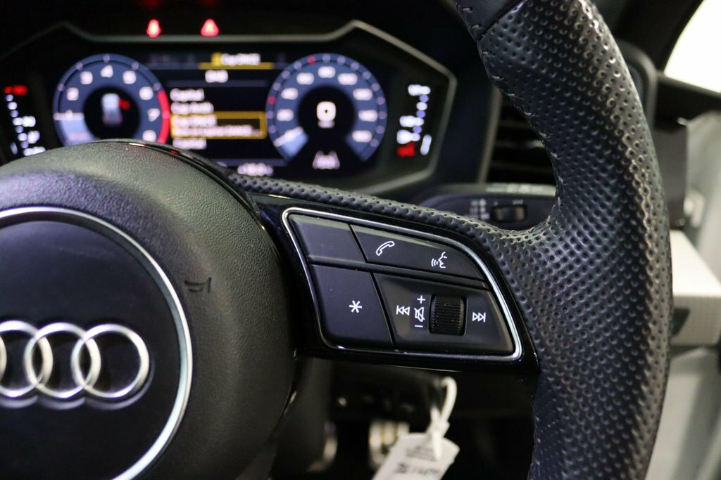 Audi A1 Sport 25 Tfsi 95 Ps 5-Speed White #84