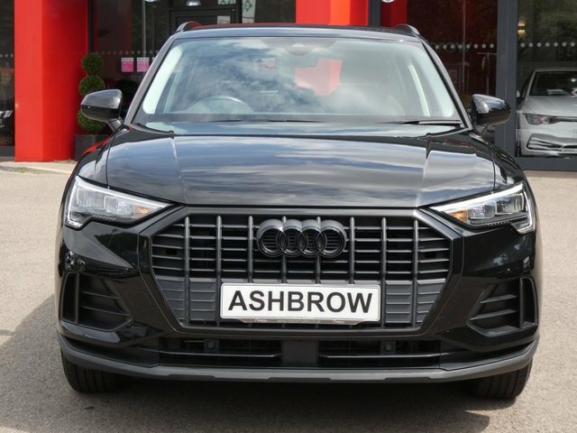 Audi Q3 2021 1.5 Tfsi Cod 35 Technik 150 Ss SO21EVH Black #6