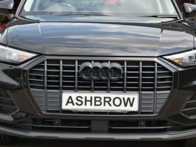 Audi Q3 2021 1.5 Tfsi Cod 35 Technik 150 Ss SO21EVH Black #3