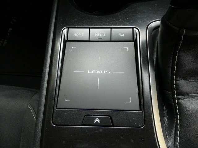 Lexus UX 2.0L 250H Premium 108 Bhp White #35