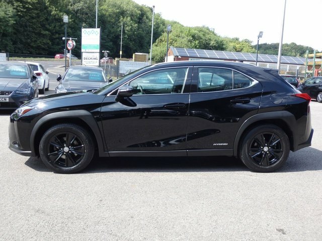 Lexus UX 2.0L 250H Premium 108 Bhp White #8