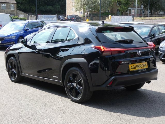 Lexus UX 2.0L 250H Premium 108 Bhp White #9