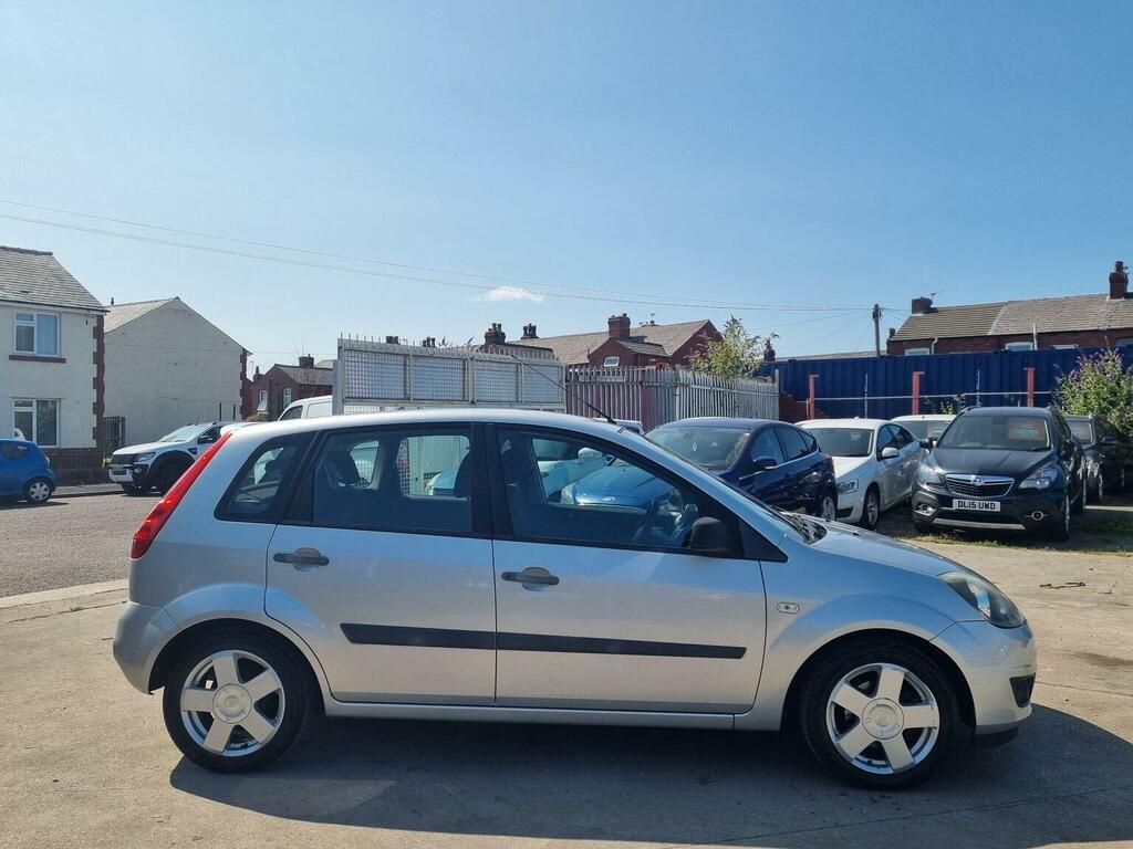 Ford Fiesta 1.4 Td Style Silver #8