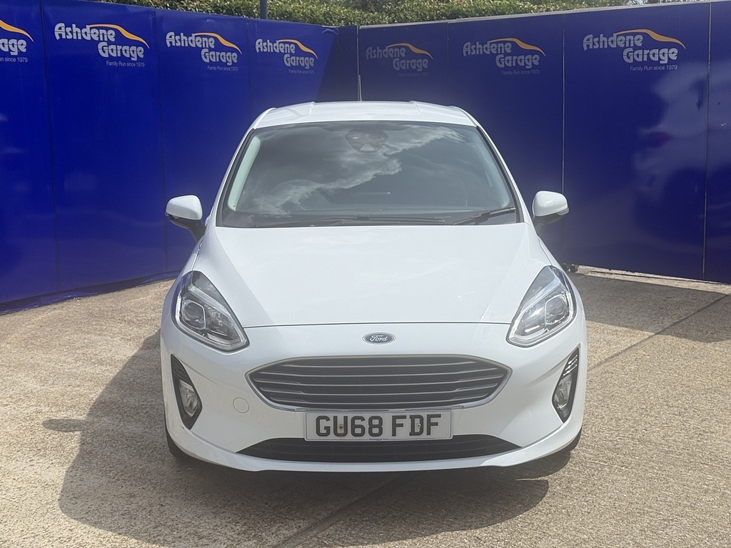Ford Fiesta Titanium White #2