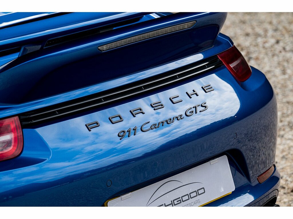 Porsche 911 Carrera Gts Pdk White #29