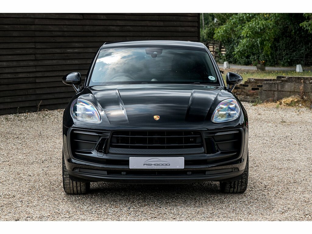 Porsche Macan 43 Black #2