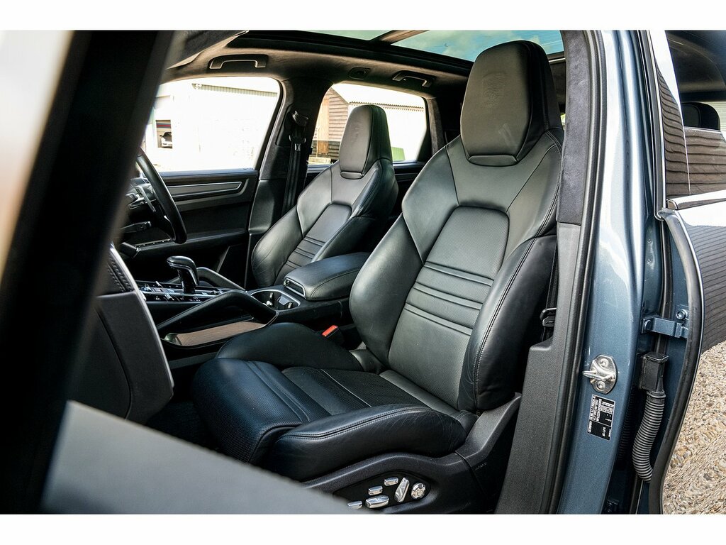 Porsche Cayenne 3.0 D V6 Platinum Edition Tiptronic S 258 White #20