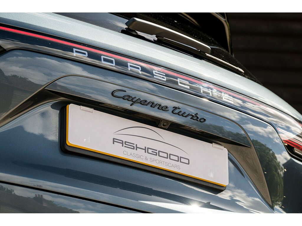 Porsche Cayenne 3.0 D V6 Platinum Edition Tiptronic S 258 White #39