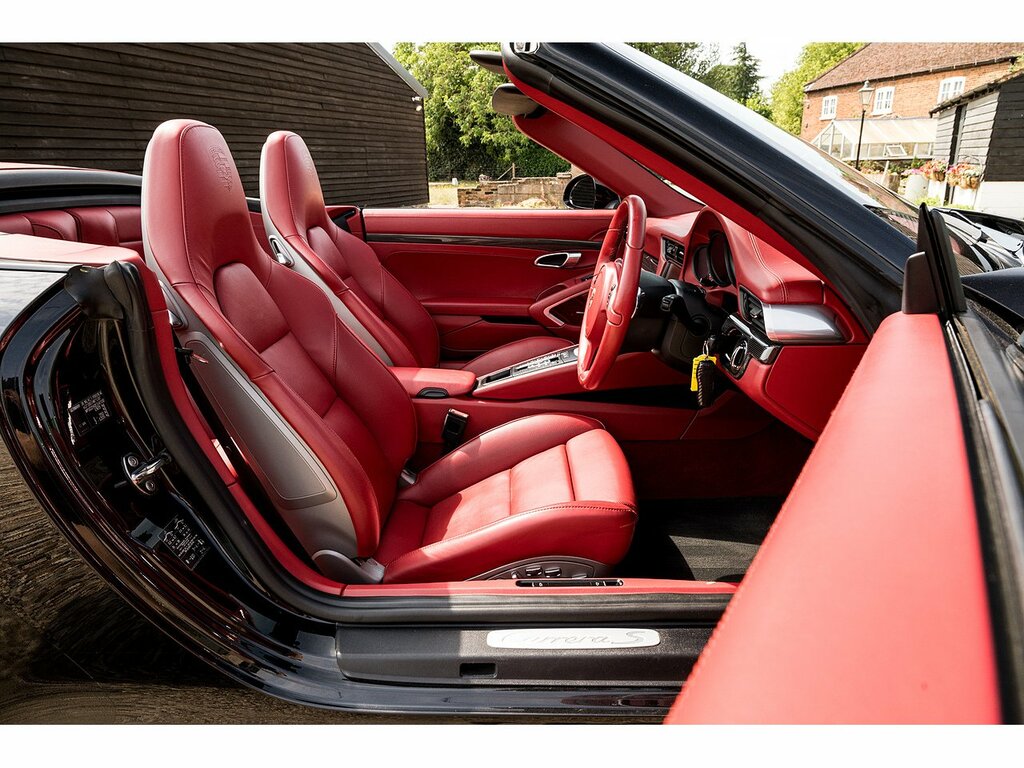 Porsche 911 991 Gt3 Black #28