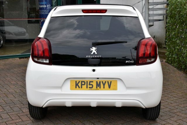 Peugeot 108 2015 1.2 Vti Puretech Allure Top 81 Bhp White #5
