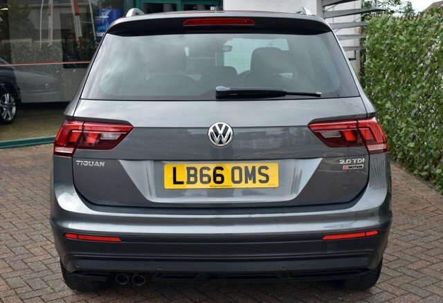 Volkswagen Tiguan 2L Match Edition White #5