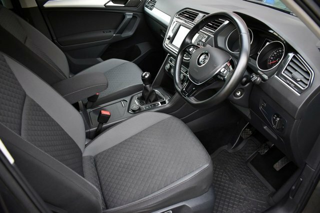 Volkswagen Tiguan 2L Match Edition White #12