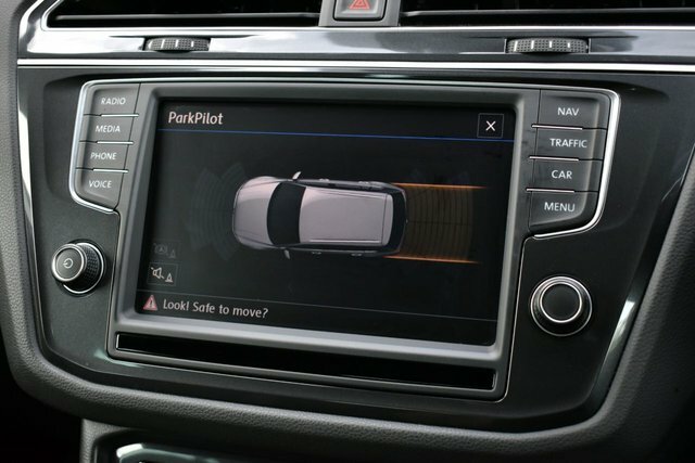 Volkswagen Tiguan 2L Match Edition White #23