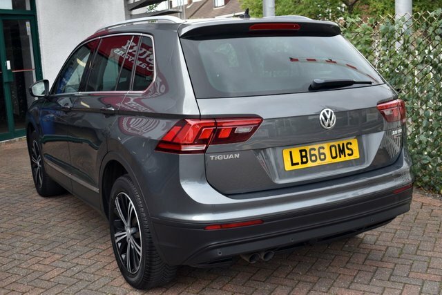 Volkswagen Tiguan 2L Match Edition White #4
