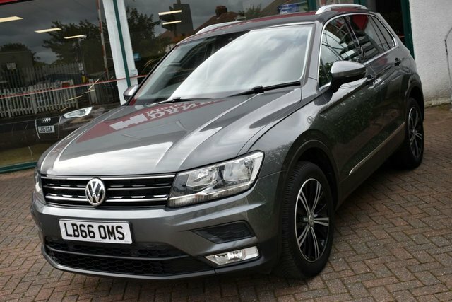 Volkswagen Tiguan 2L Match Edition White #3