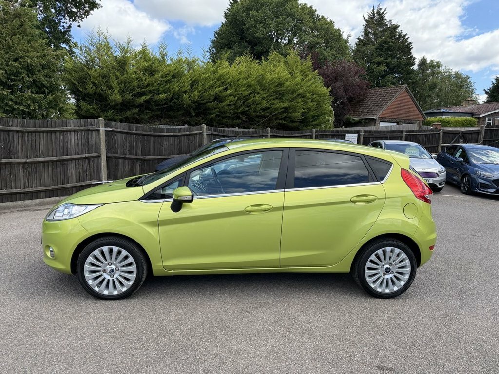 Ford Fiesta 1L Titanium Green #6