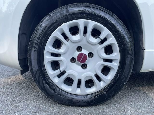 Fiat Panda 0.9 Twinair 4 Seat 4X4 Family Mpv With Euro Green #9