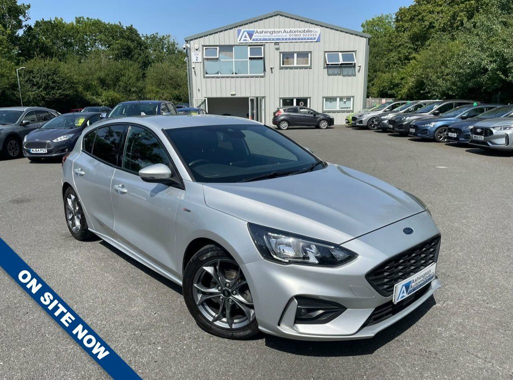 Ford Focus 1L St-line Silver