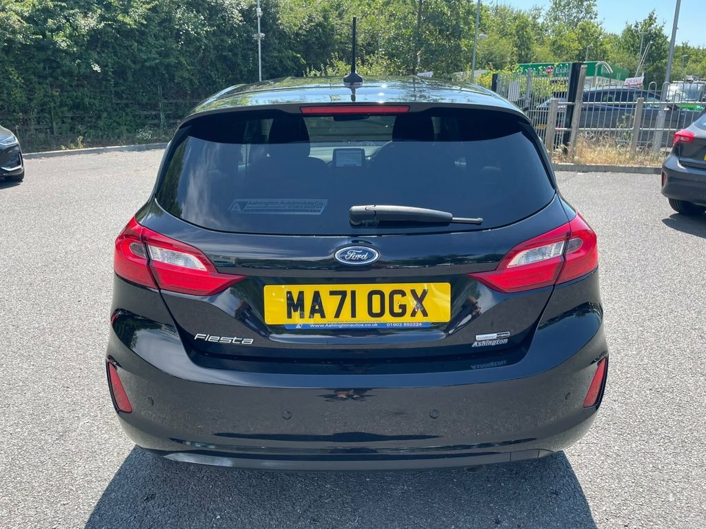 Ford Fiesta 1L Trend Black #4