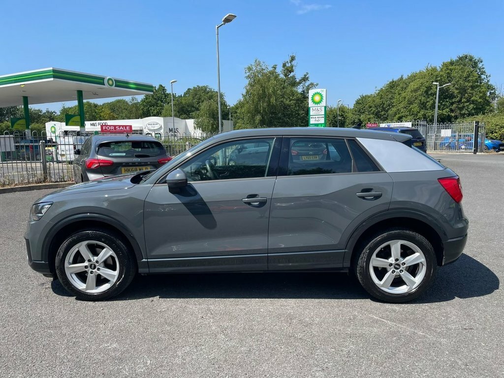 Audi Q2 1.5L Sport Grey #6