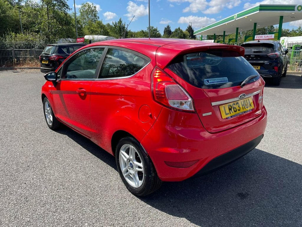 Ford Fiesta 1L Zetec Red #4