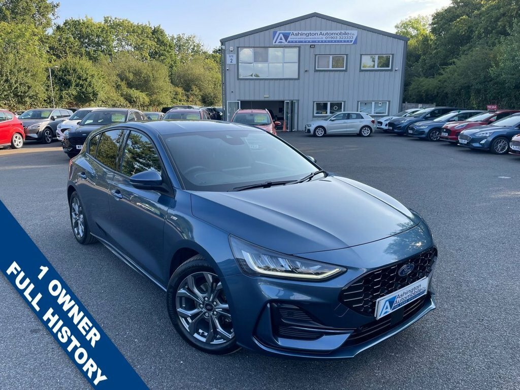 Ford Focus 1L St-line Blue