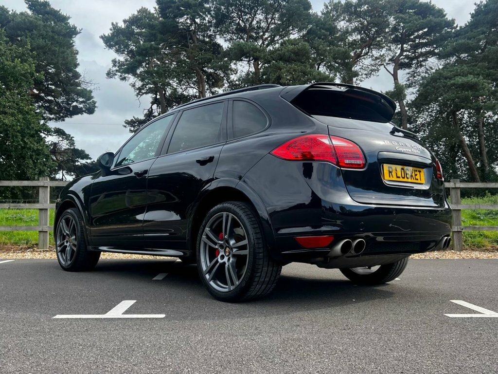 Porsche Cayenne 4.8 V8 Turbo 500 Bhp Tiptronic S Px Swap RL06KET Black #4