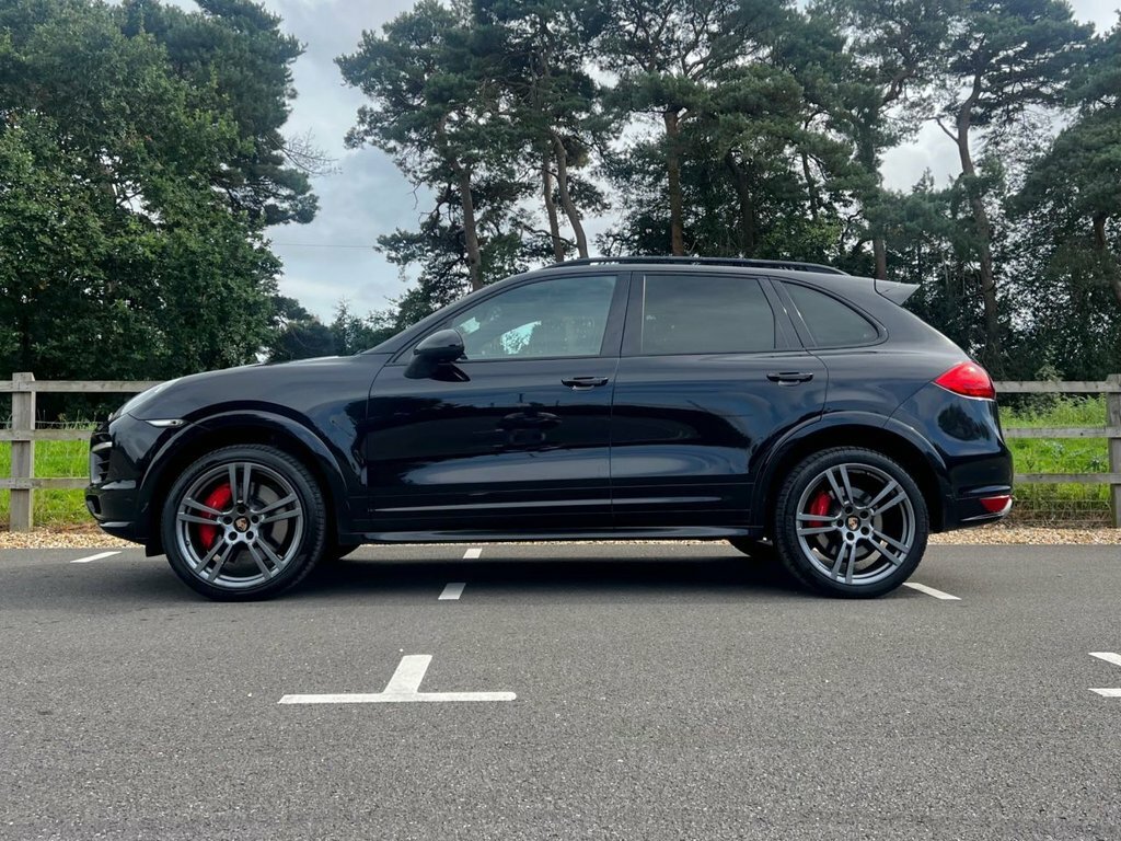 Porsche Cayenne 4.8 V8 Turbo 500 Bhp Tiptronic S Px Swap RL06KET Black #3