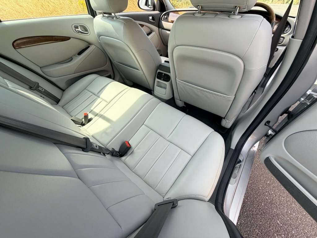 Jaguar S-Type 4.0 V8 Silver #11