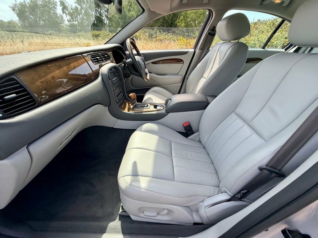 Jaguar S-Type 4.0 V8 Silver #15