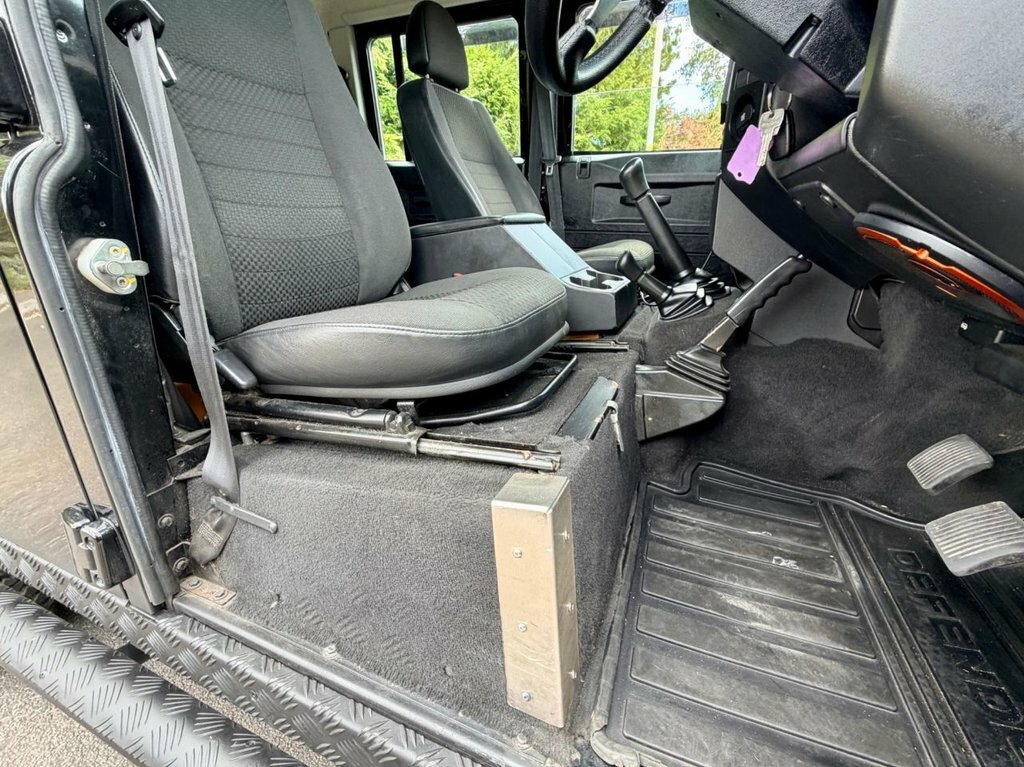 Land Rover Defender 110 Suv Black #17