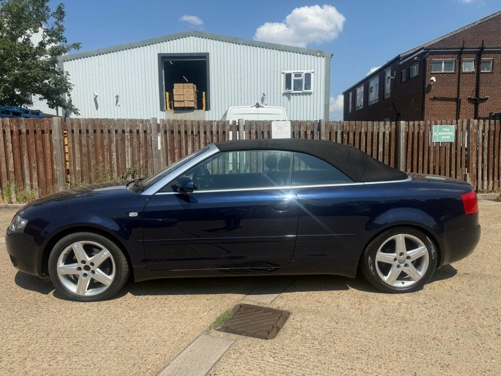 Audi A4 Cabriolet 2.4 Sport Blue #4