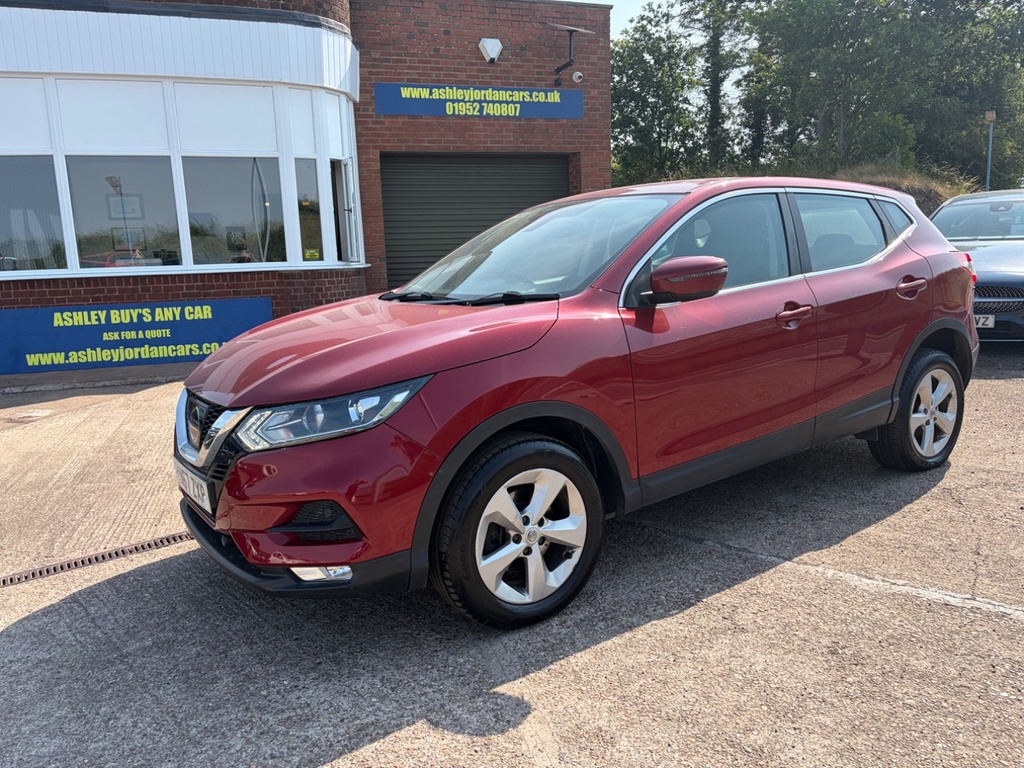 Nissan Qashqai 1.2 Dig-t Acenta Red