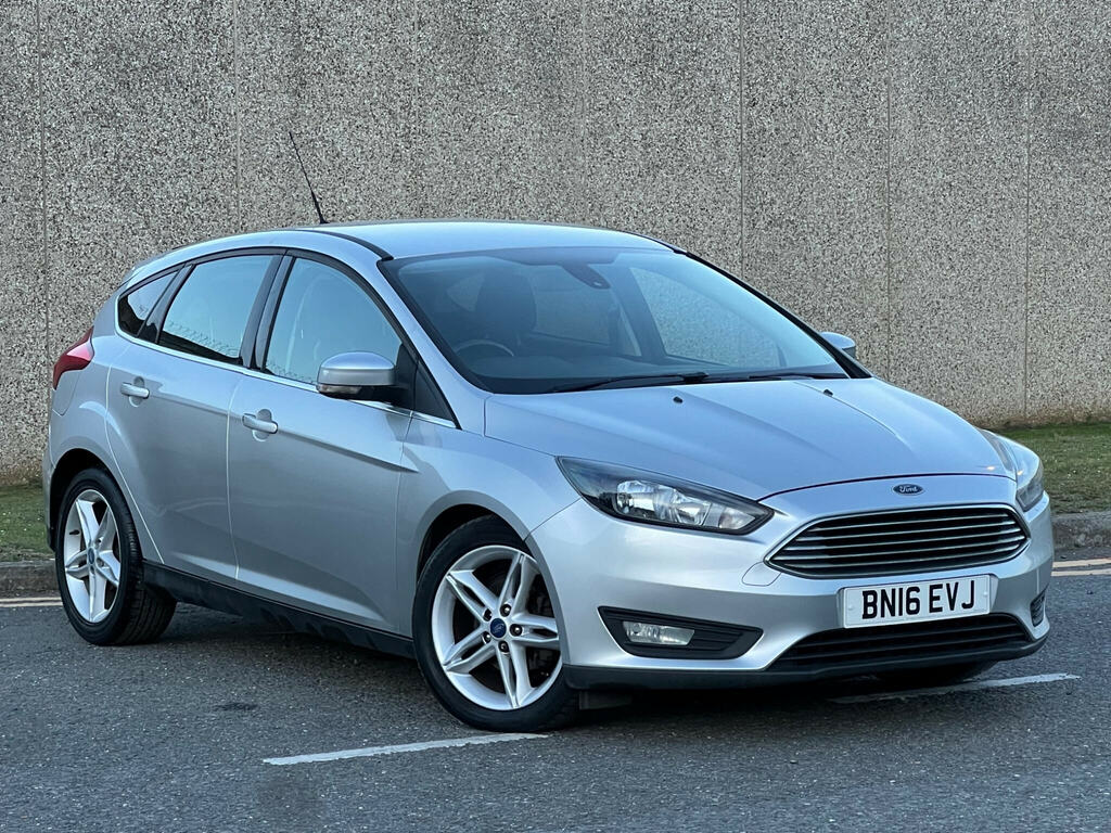 Ford Focus 1.5 Tdci Zetec Euro 6 Ss Silver #2