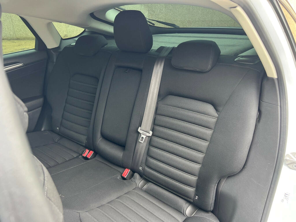 Ford Mondeo 1.5T Ecoboost Zetec Estate Euro Red #9