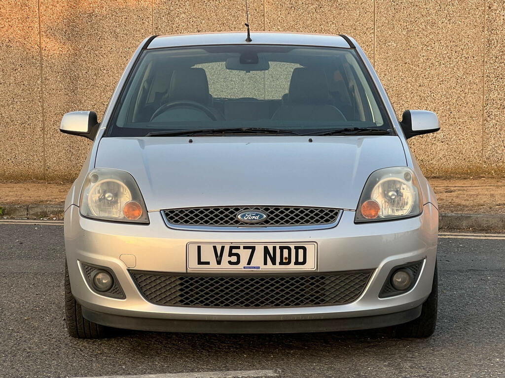 Ford Fiesta 1.6 Ghia Silver #5