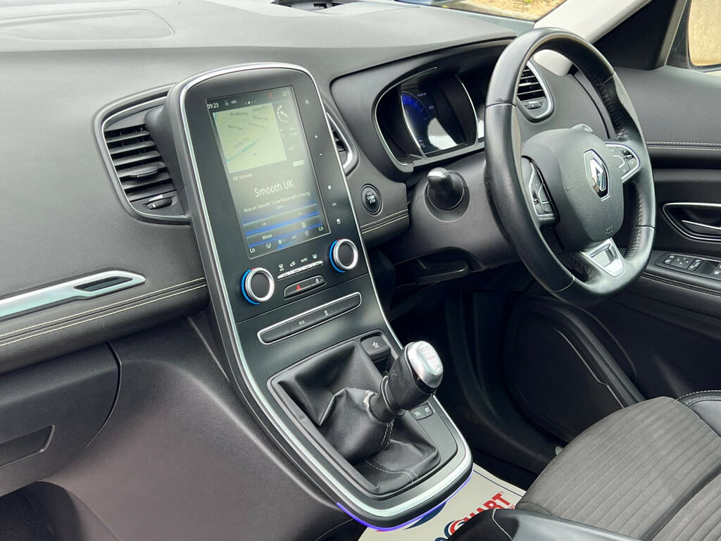 Renault Grand Scenic Dynamique S Nav Black #32