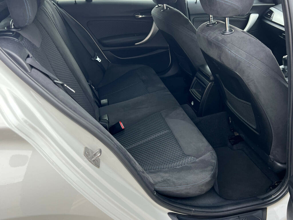 BMW 1 Series 118I Se Hatchback White #19
