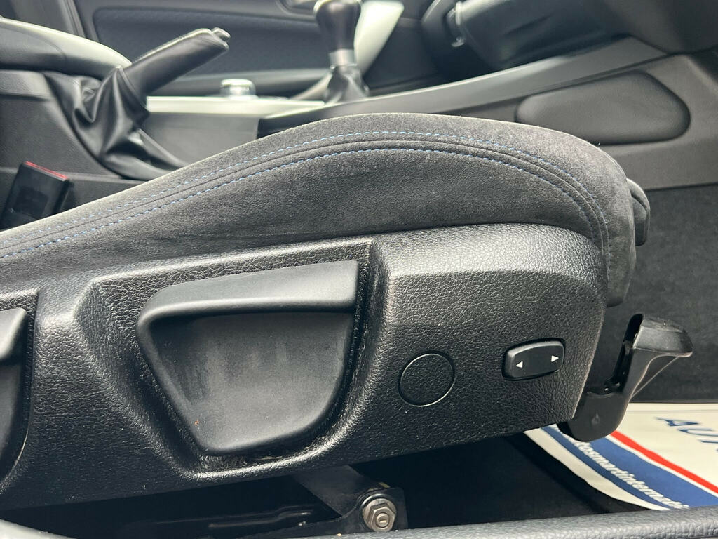 BMW 1 Series 118I Se Hatchback White #35