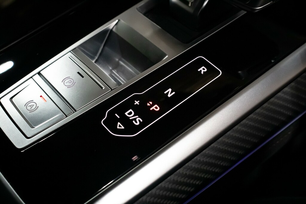 Audi RSQ8 Audi Rs Q8 Estate Tfsi 640 Quattro Perform Carbon Grey #43