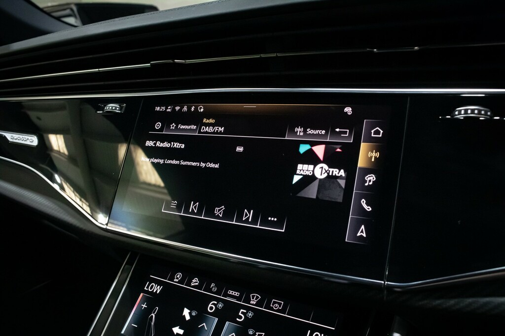 Audi RSQ8 Audi Rs Q8 Estate Tfsi 640 Quattro Perform Carbon Grey #35