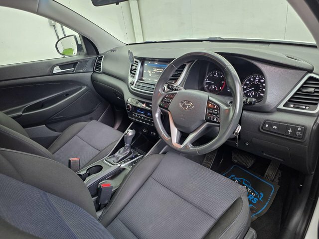 Hyundai Tucson 2017 1.7 Crdi Blue Drive Se Nav Dct Euro 6 Ss 5 White #2