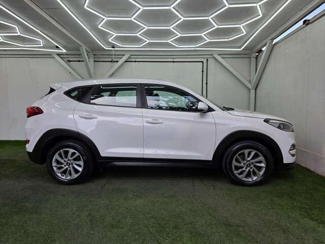 Hyundai Tucson 2017 1.7 Crdi Blue Drive Se Nav Dct Euro 6 Ss 5 White