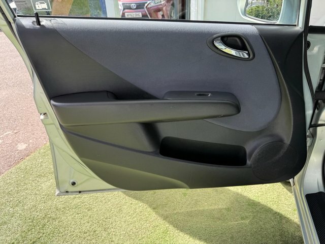 Honda Jazz 1.4 I-dsi Se Hatchback 137 G Km Silver #30