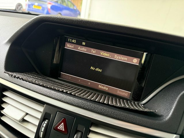 Mercedes-Benz E Class E220 Sport Cdi Blueefficiency Black #44