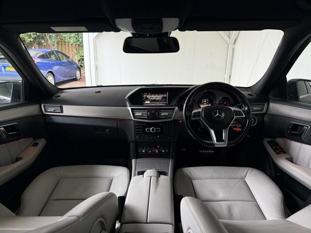 Mercedes-Benz E Class E220 Sport Cdi Blueefficiency Black #26
