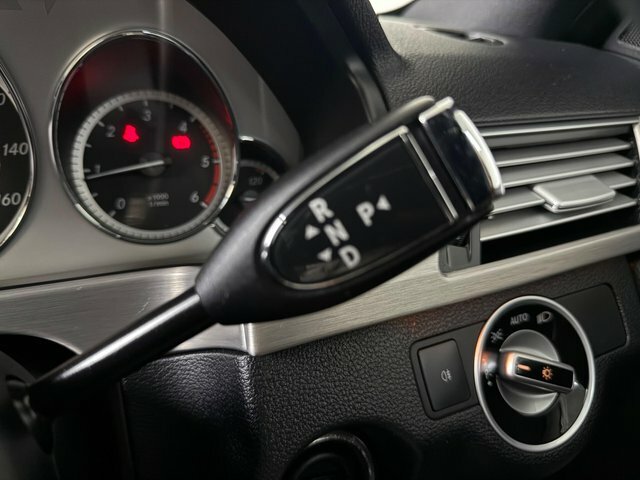 Mercedes-Benz E Class E220 Sport Cdi Blueefficiency Black #35